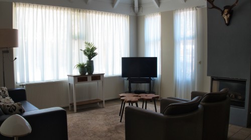 Camping De Haeghehorst-Ermelo-appartement-woonkamer1.jpeg