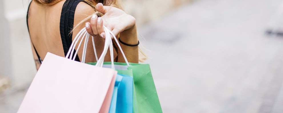 Shopping.jpg Shopping.jpg