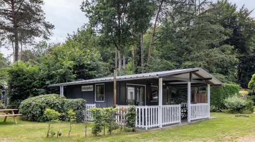 Scheepshut zijkant De Haeghehorst.jpg